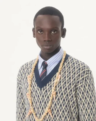 valentie jacquard seidenkrawatte im regimental stil 1 330x417 - Valentie Jacquard-Seidenkrawatte im Regimental-Stil